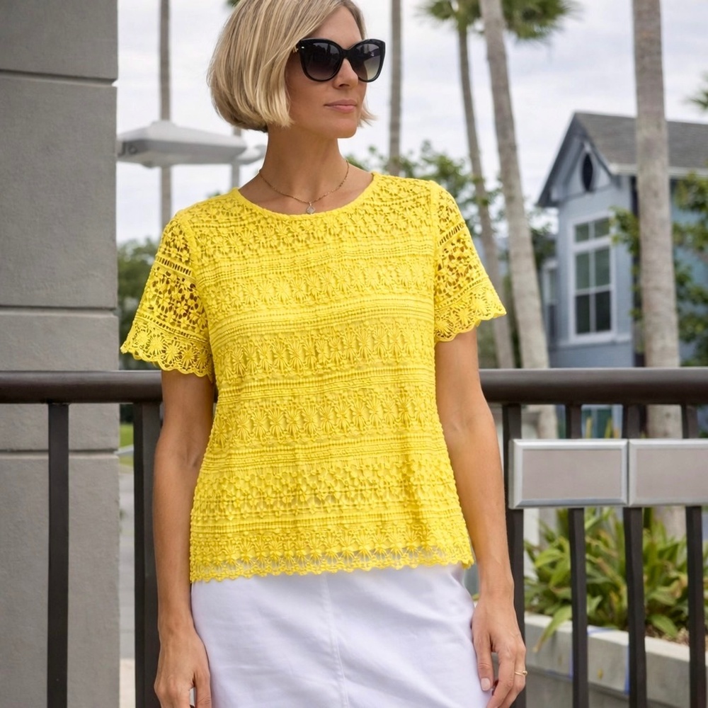 Stradivarius Small Bright Yellow Lace Crochet‎ Short Sleeve Top